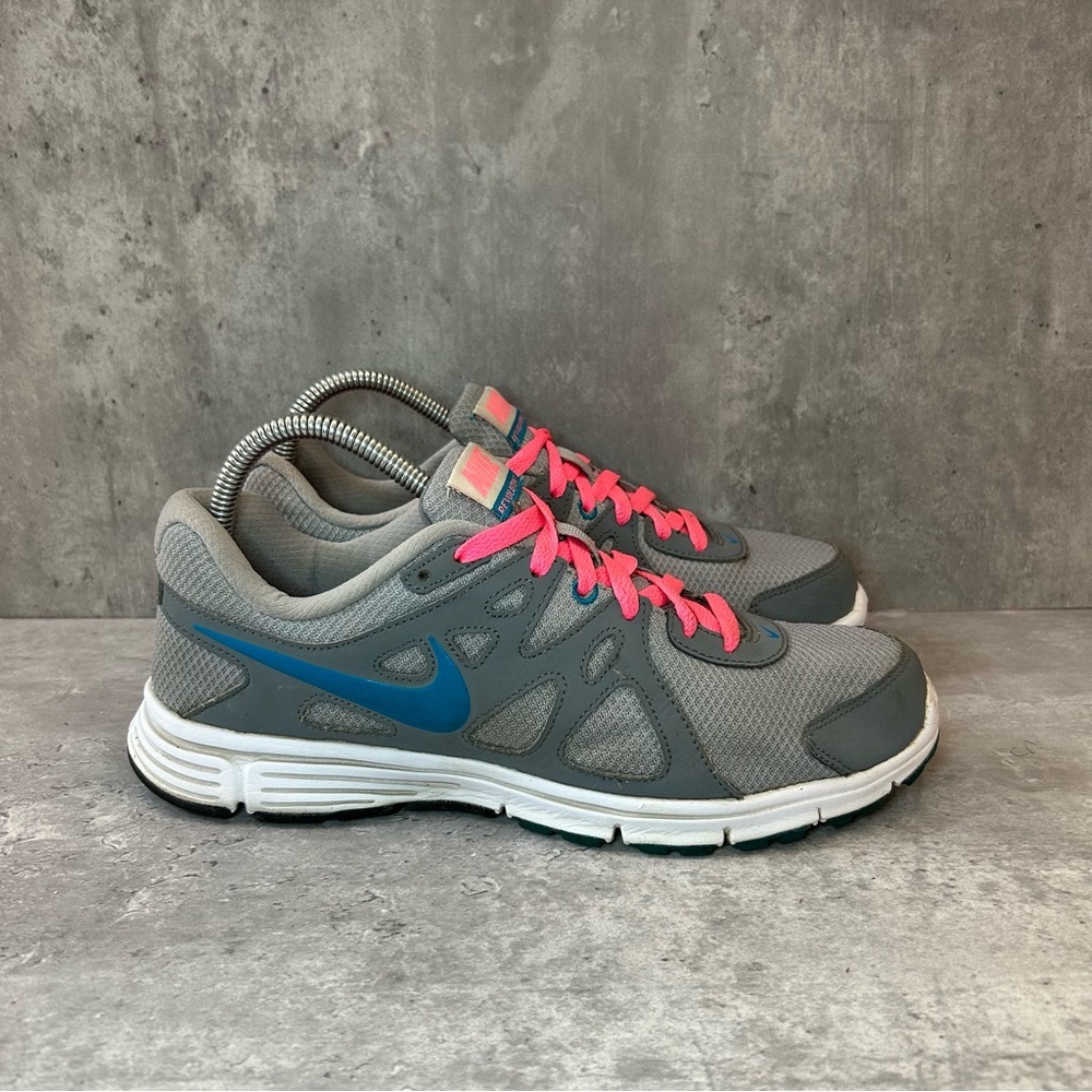 Nike Revolution 2 Running Shoes Womens sz 10 - grey